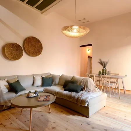 شقة Monastery Apartment, A Unique House *