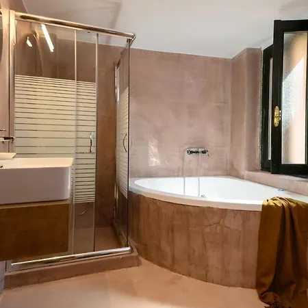 شقة Monastery Apartment, A Unique House